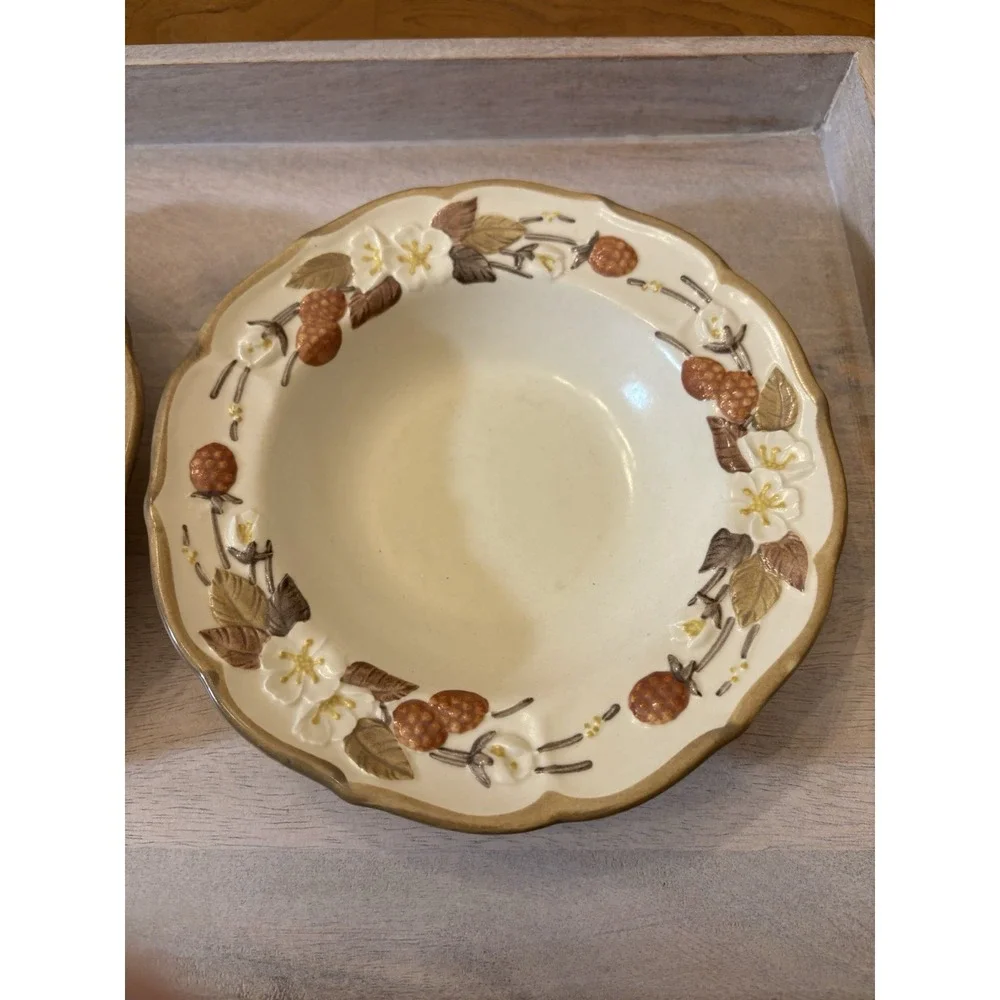 Metlox Poppytrail-AUTUMN BERRY Set Of 2‎ Bowls 8 Inches Wide